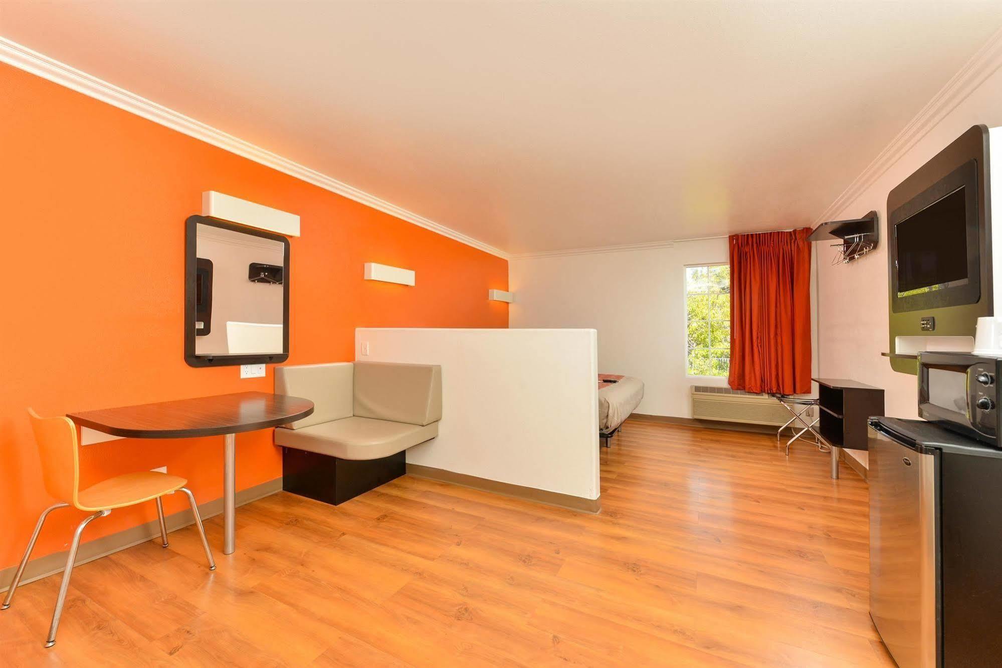Motel 6-Vista, Ca Luaran gambar
